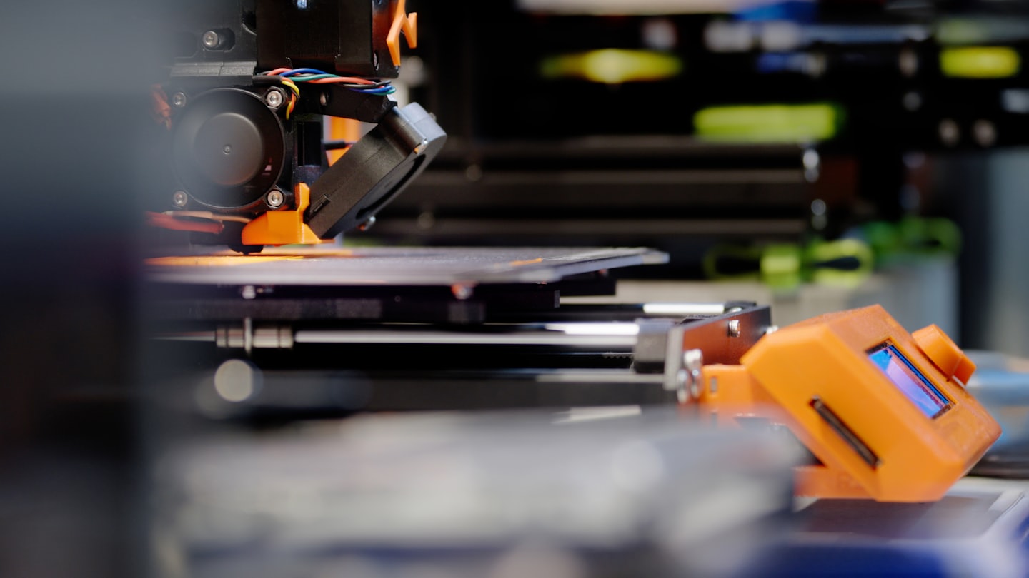 Services 81c2ddff972c5577fbe8f96512e864af4350c4d5